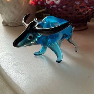Vintage Glass Longhorn Bull Figurine – Cobalt Blue